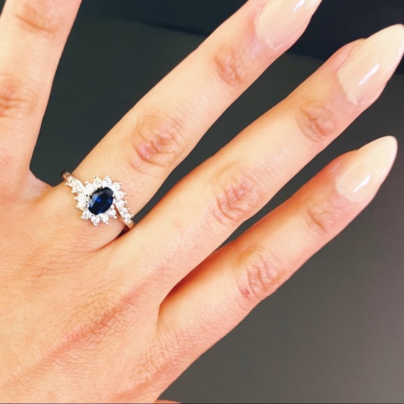 925 Sterling Silver Ring Sapphire Cubic Zirconia - Picture 9 of 9